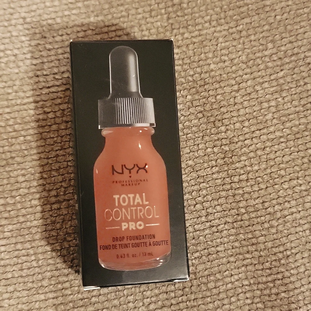 NYX Mocha Foundation - Picture 1 of 5